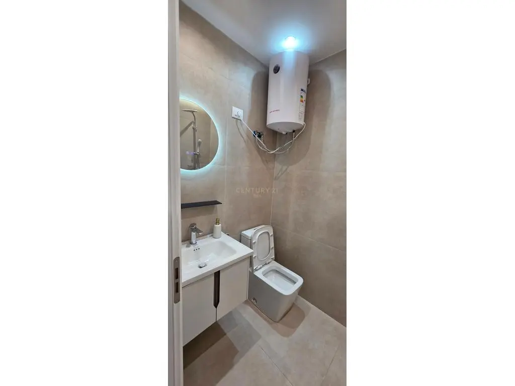 Estudio en venta con parking, Playa de Durrës