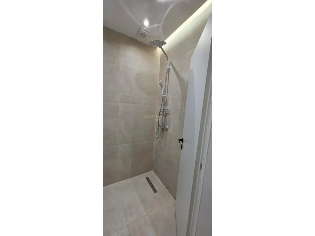 Estudio en venta con parking, Playa de Durrës