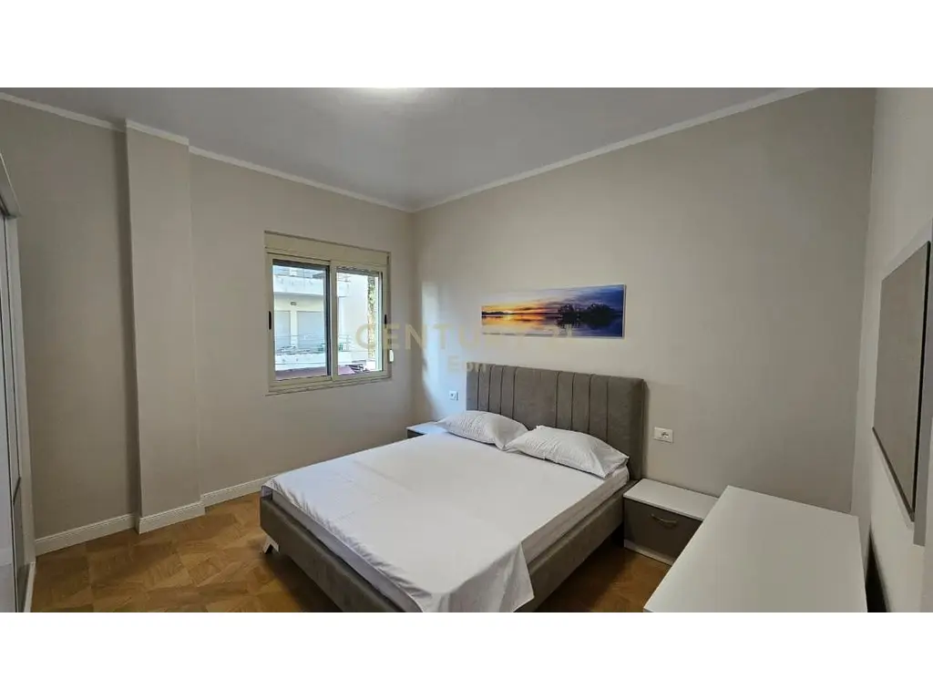 Excelente piso de 2 ambientes en venta en Plazh, Durrës