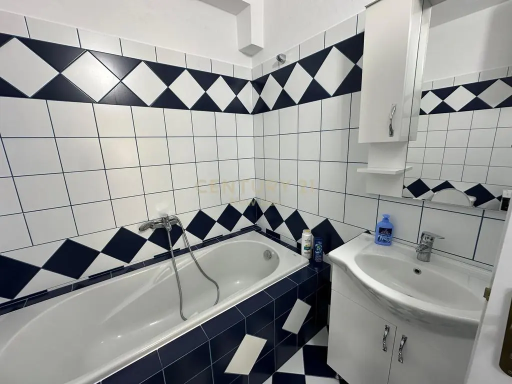 Apartamento T2 en venta frente al mar, Durrës - 210.290 | 90 m²