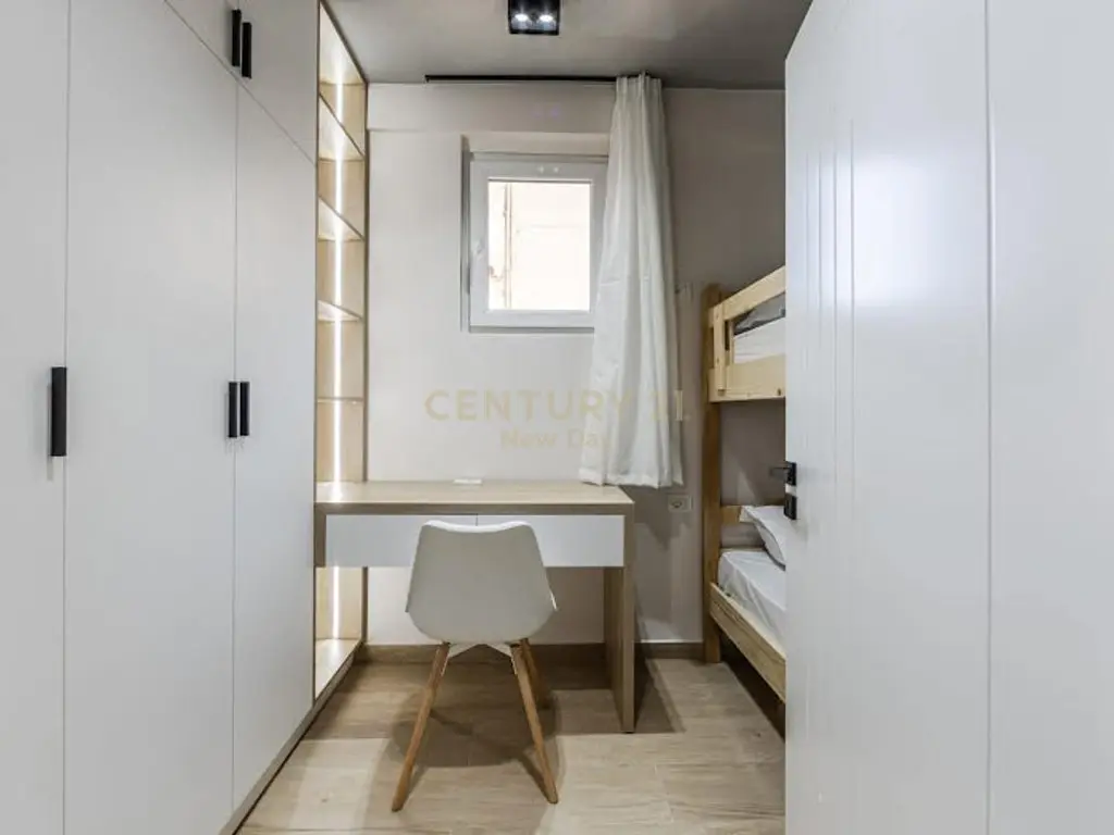 Dúplex en venta en Shkembi i Kavajes con vista al mar