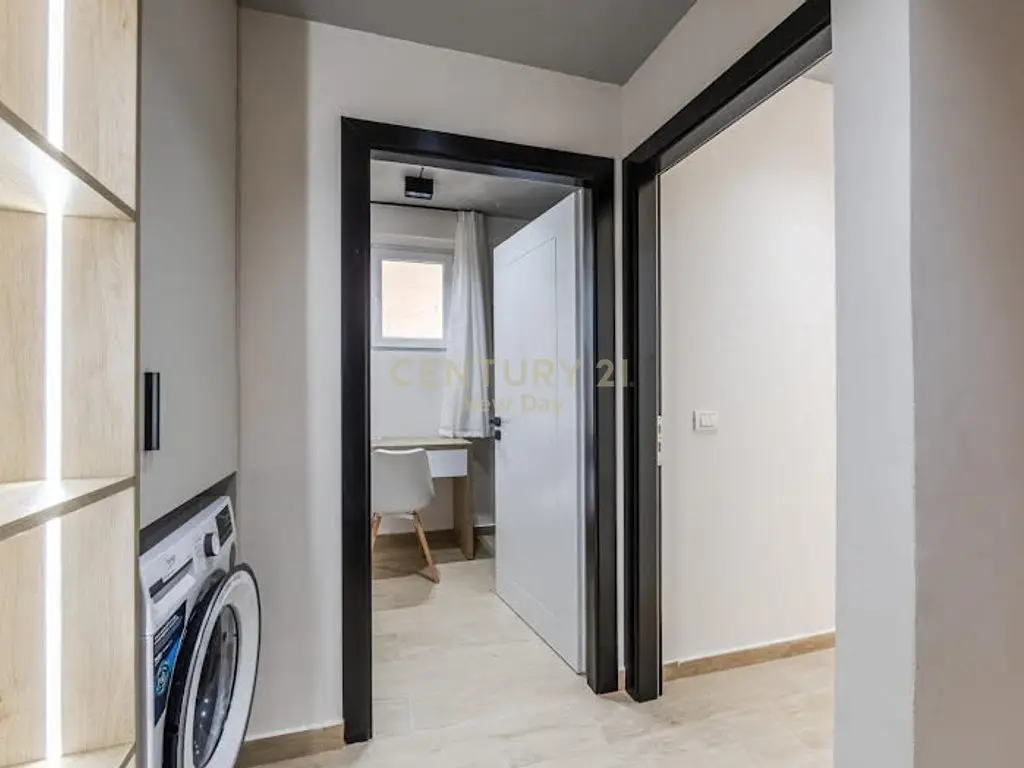 Dúplex en venta en Shkembi i Kavajes con vista al mar