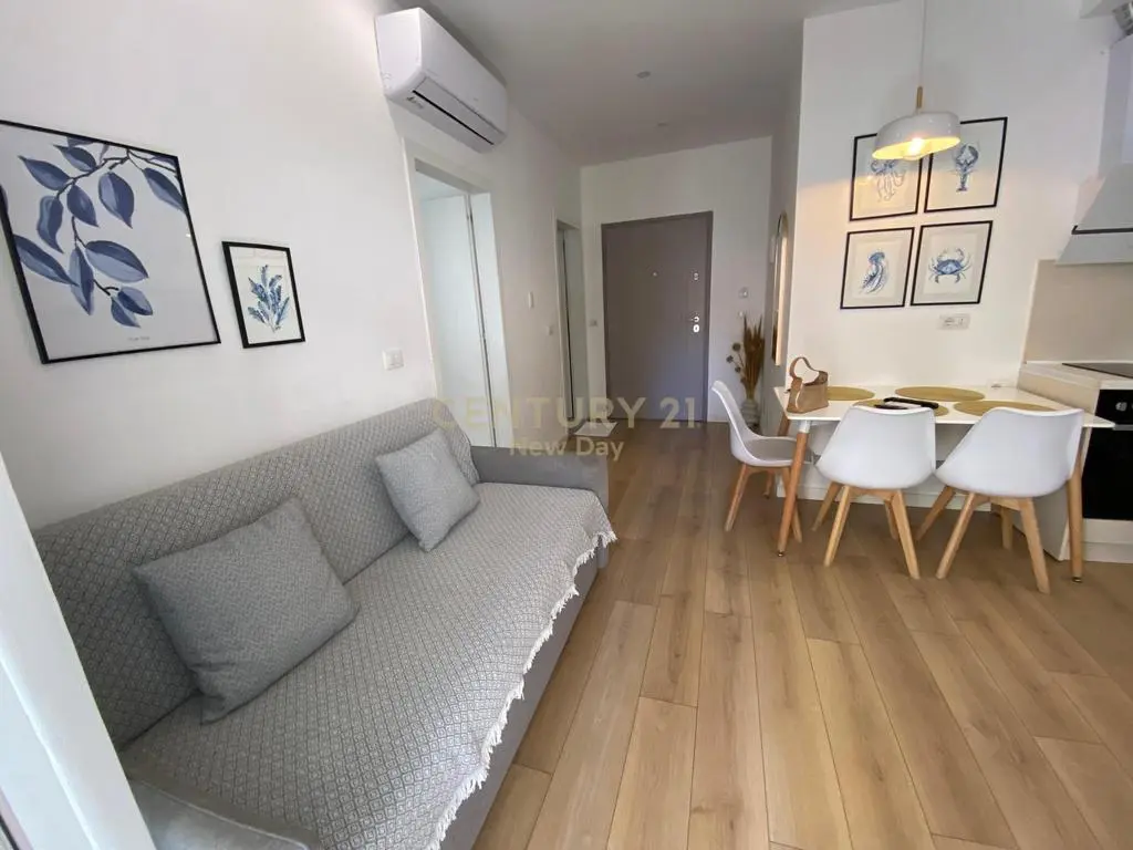 Apartamento 2+1 en venta en Kavajë
