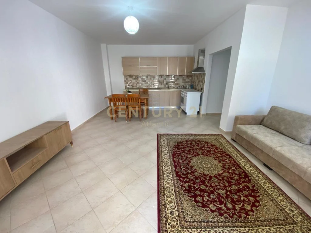 Apartamento 1+1 con terraza en venta – cerca del nuevo puerto (Marina), Durrës