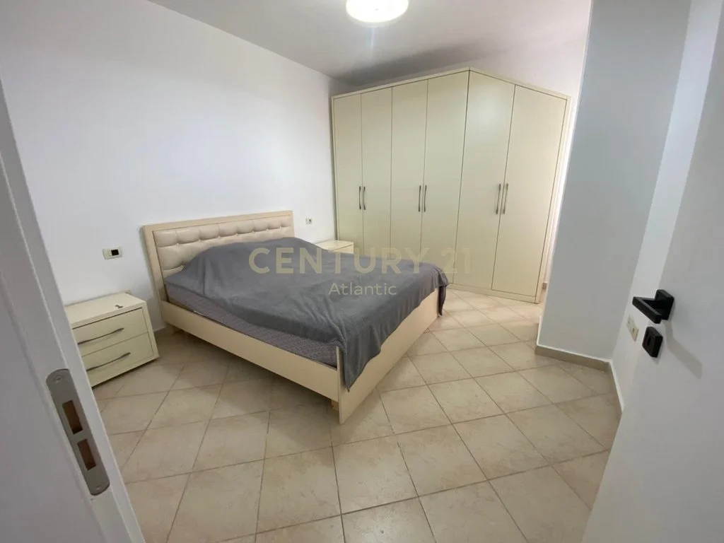 Apartamento 1+1 con terraza en venta – cerca del nuevo puerto (Marina), Durrës
