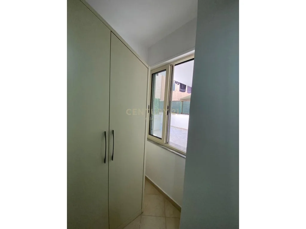 Apartamento 1+1 con terraza en venta – cerca del nuevo puerto (Marina), Durrës