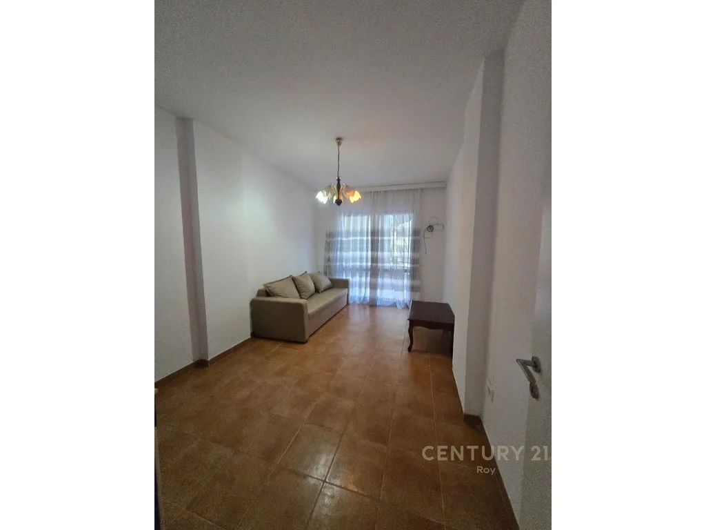 Apartamento 1+1 en venta en Golem, cerca de Miami Beach, a solo 200 m de la playa