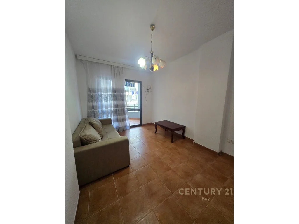Apartamento 1+1 en venta en Golem, cerca de Miami Beach, a solo 200 m de la playa