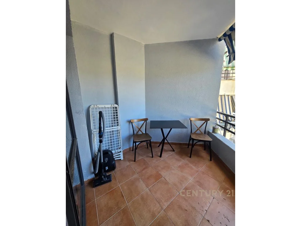 Apartamento 1+1 en venta en Golem, cerca de Miami Beach, a solo 200 m de la playa