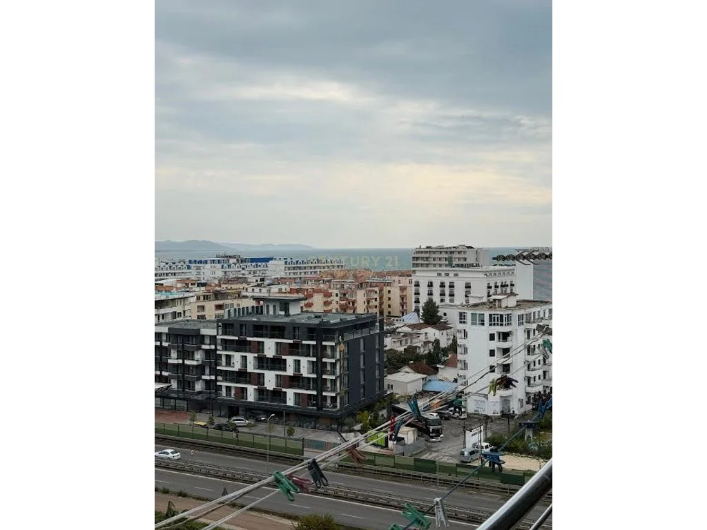 Piso 2+1 en venta en Shkëmb, Kavajë, con vista al mar