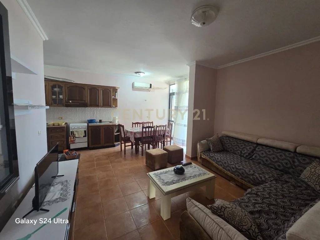 Apartamento 2+1 en venta en Golem, Durrës, cerca del mar