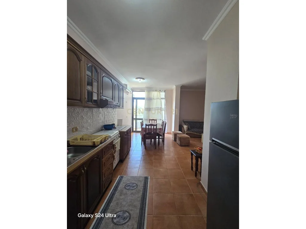 Apartamento 2+1 en venta en Golem, Durrës, cerca del mar