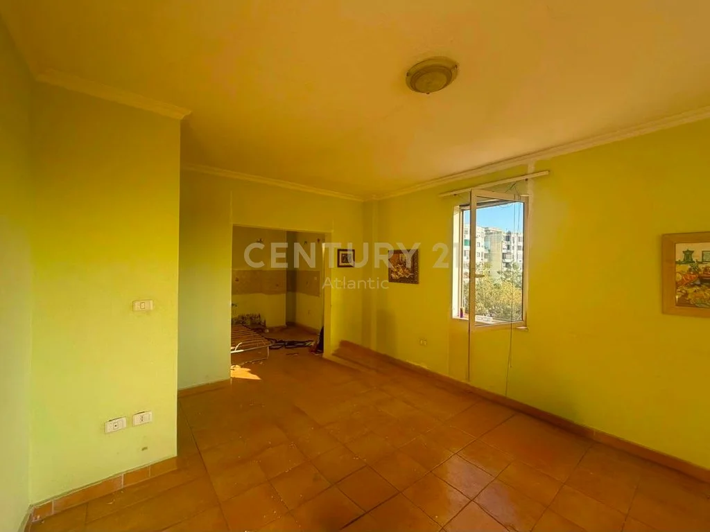 Apartamento 2+1+2 en venta en Plazh, Durrës