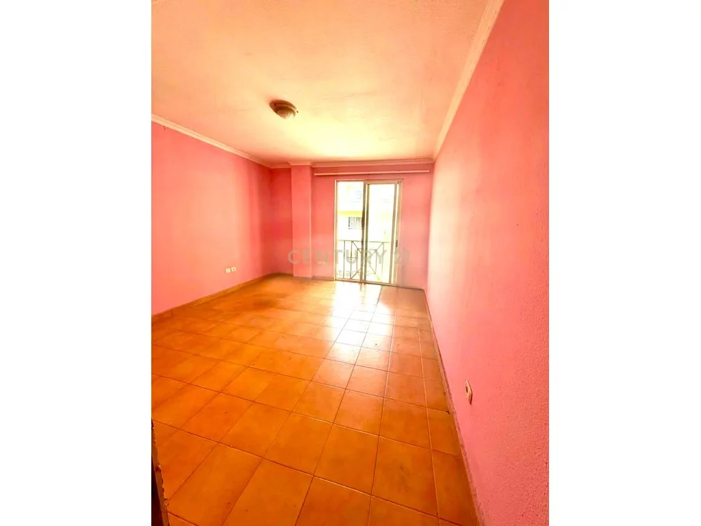 Apartamento 2+1+2 en venta en Plazh, Durrës