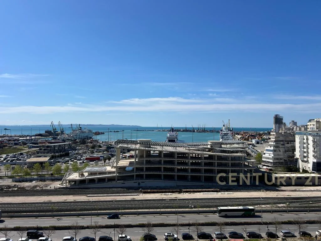 Apartamento dúplex 2+2+2 con vista al mar en venta en Ujësjelës Kanalizime, Durrës