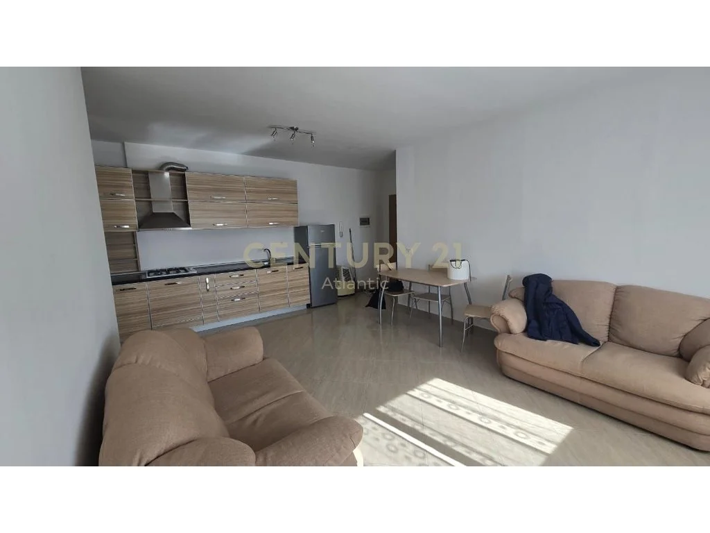 Apartamento 1+1 en venta en la playa, Durrës
