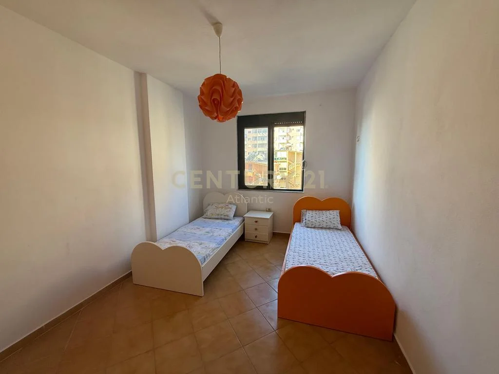 Apartamento de 2+2 habitaciones y 2 baños en venta en Rrota e Kuqe