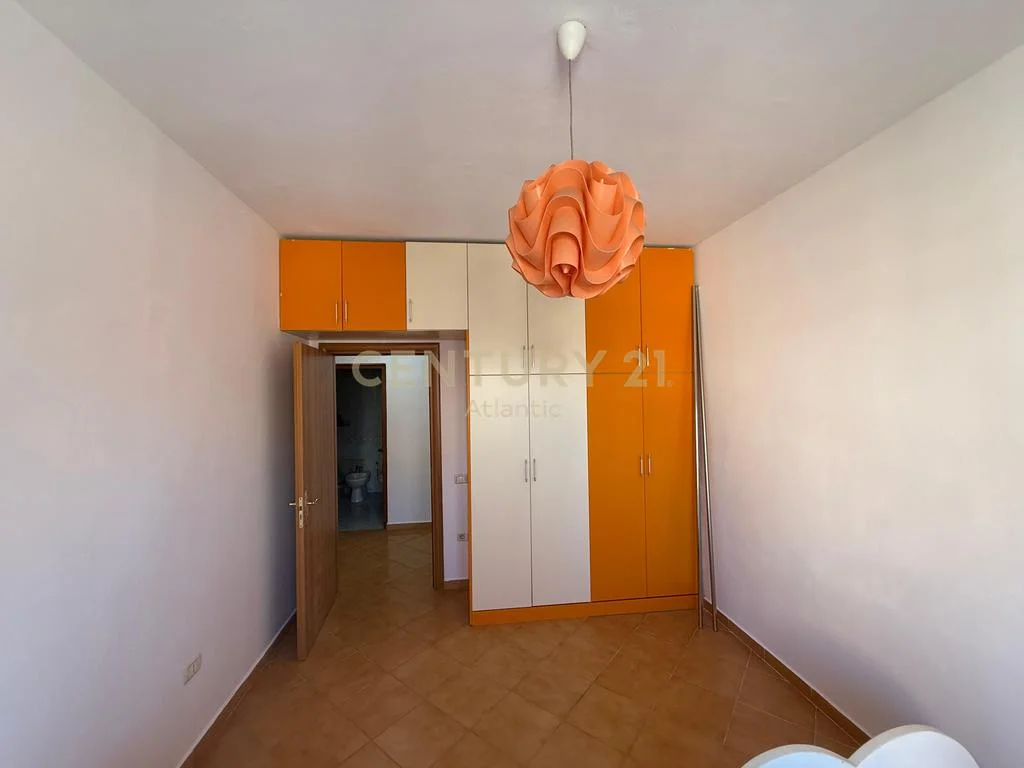 Apartamento de 2+2 habitaciones y 2 baños en venta en Rrota e Kuqe
