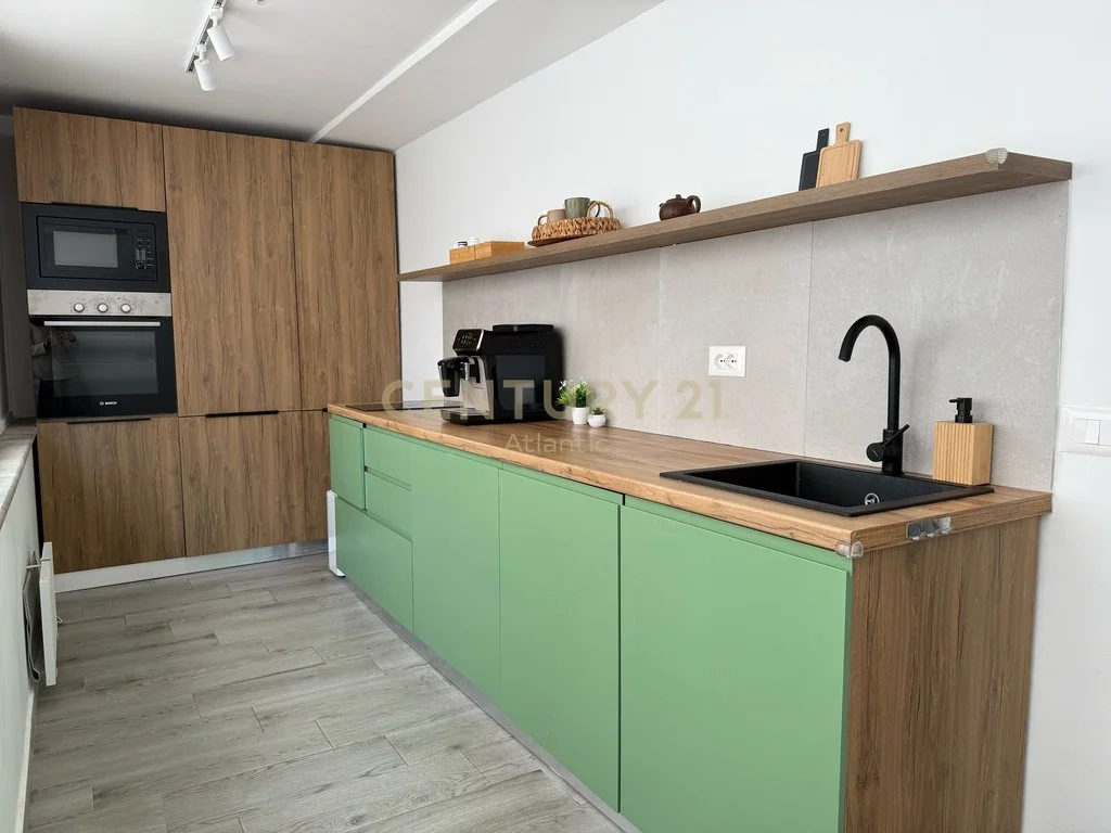 Apartamento 2+1+2 con vista al mar en venta en Durrës
