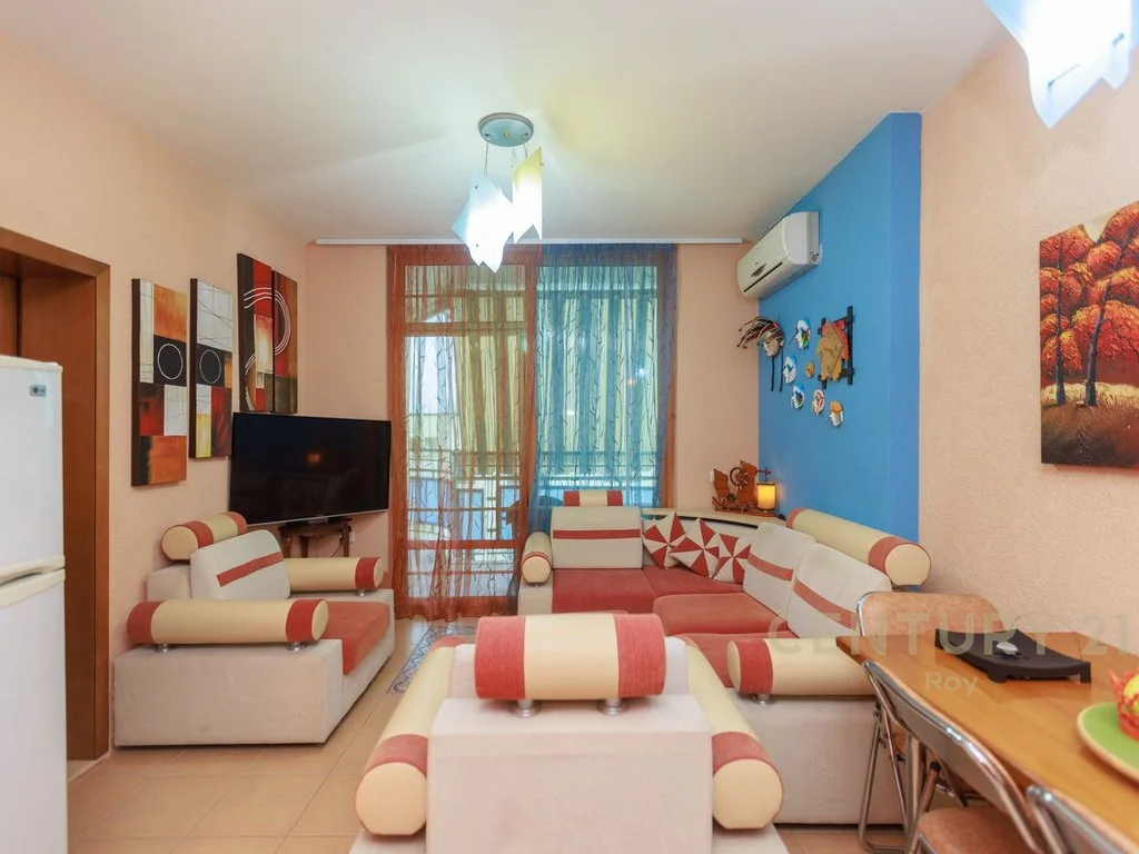 Apartamento 3+1+2 con vista al mar en venta en Golem, Durrës