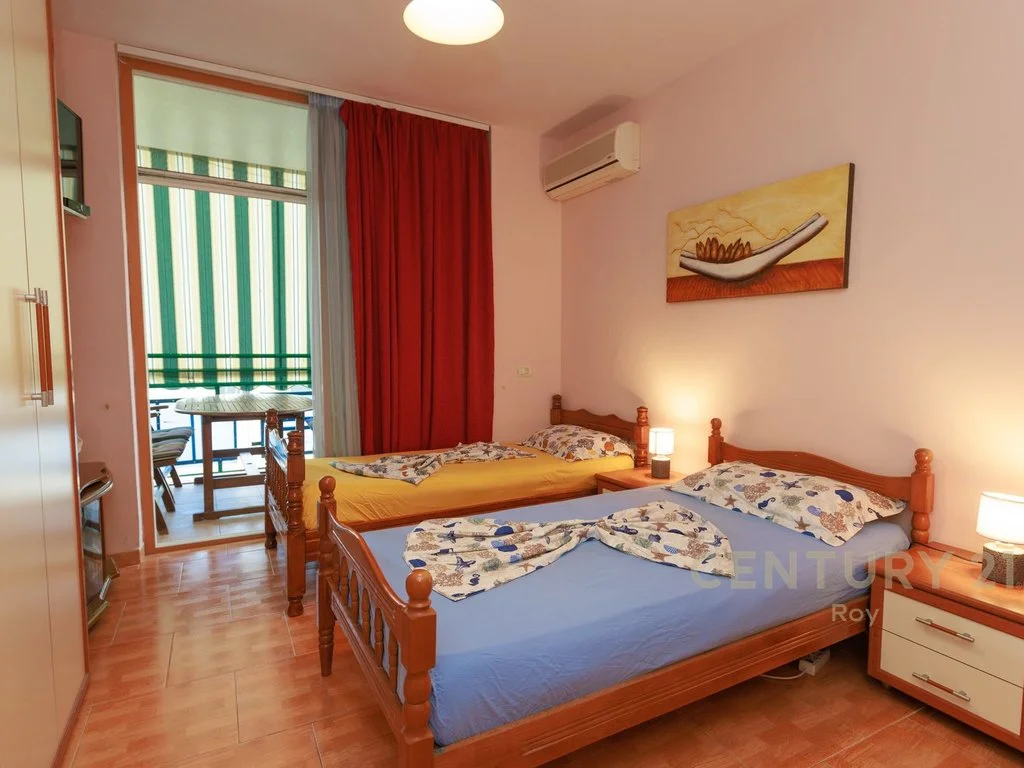 Apartamento 3+1+2 con vista al mar en venta en Golem, Durrës