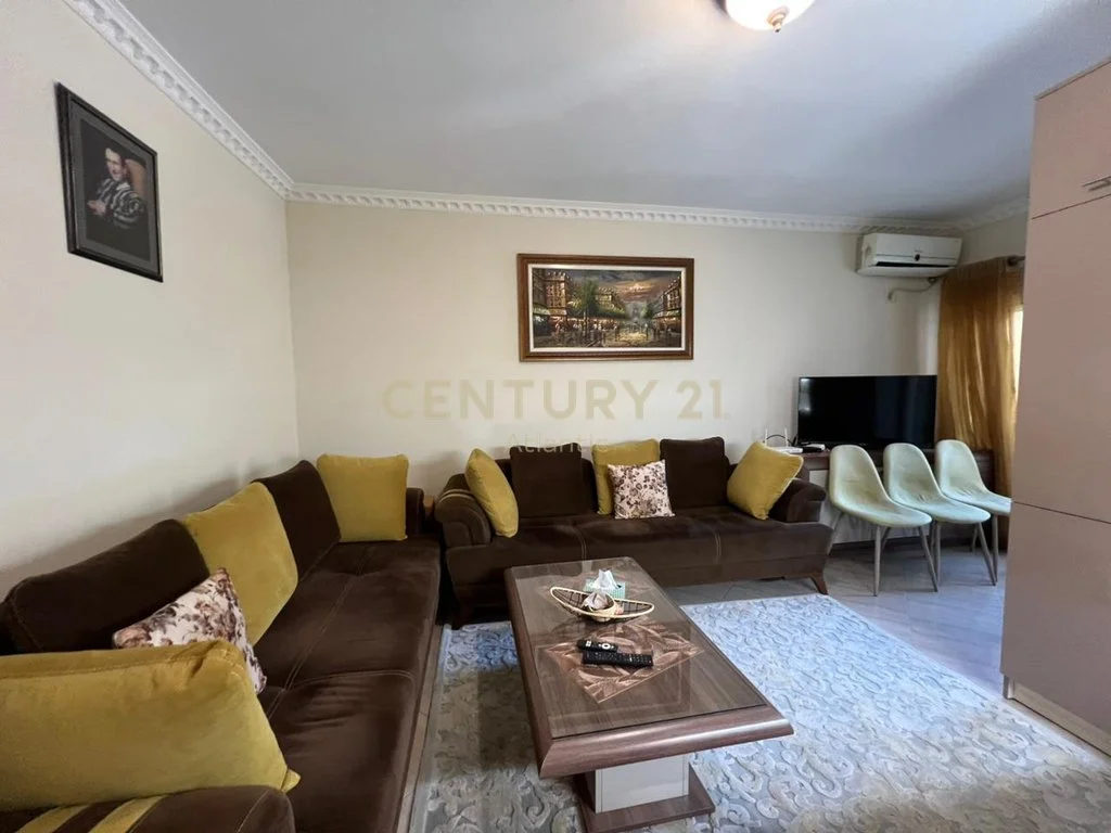 Apartamento 1+1 en venta en Shkëmbi i Kavajës, Durrës [primera línea de mar]