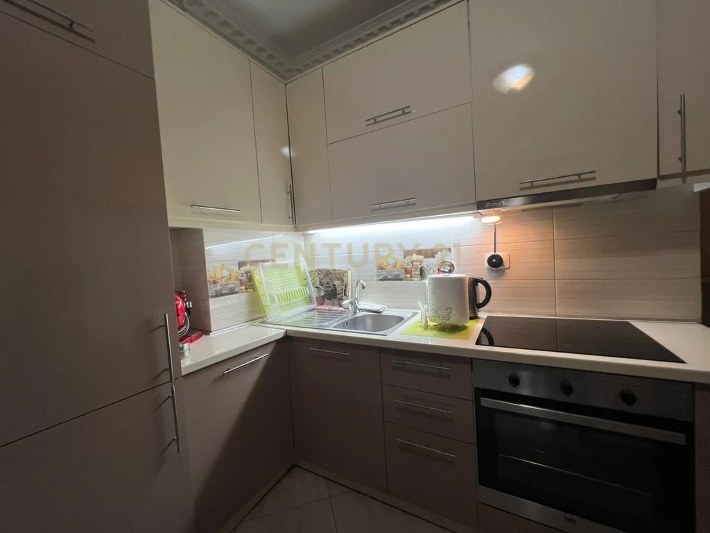 Apartamento 1+1 en venta en Shkëmbi i Kavajës, Durrës [primera línea de mar]