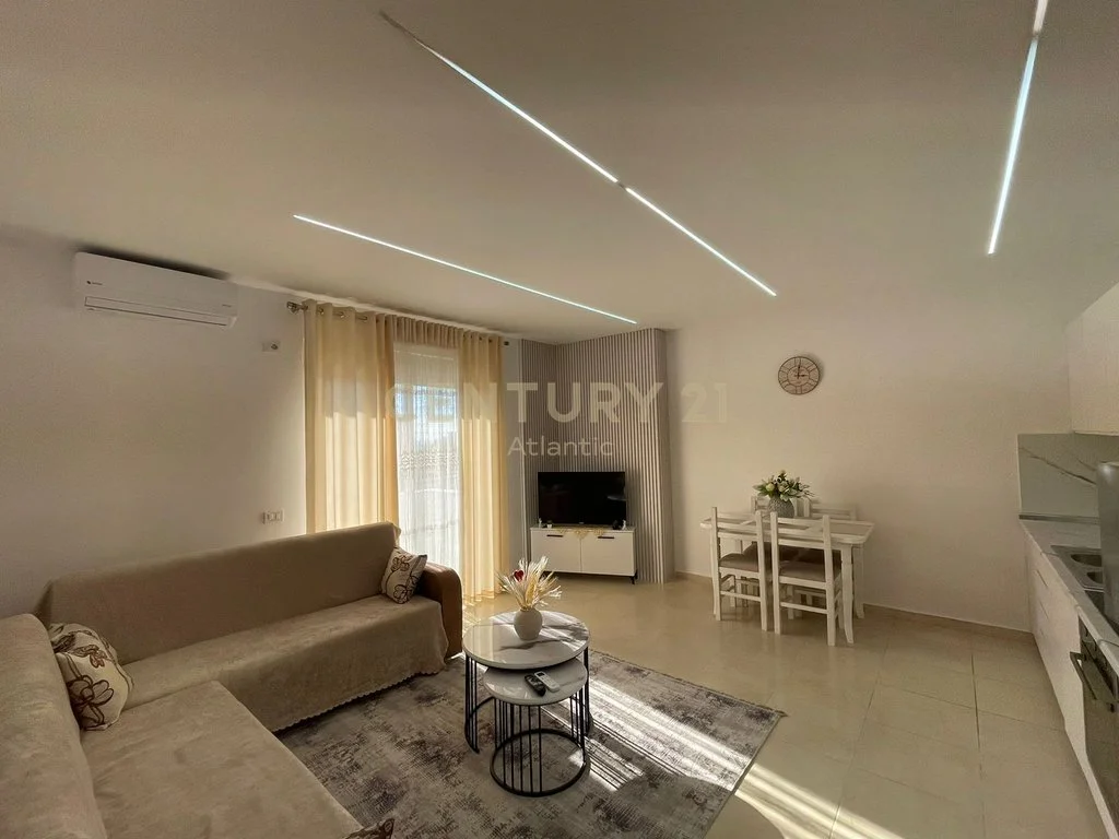 Apartamento 1+1 con 2 balcones en venta en Plazh Iliria, Durrës