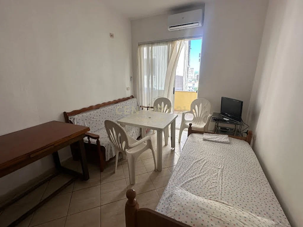 Apartamento 2+1 frente al mar en venta