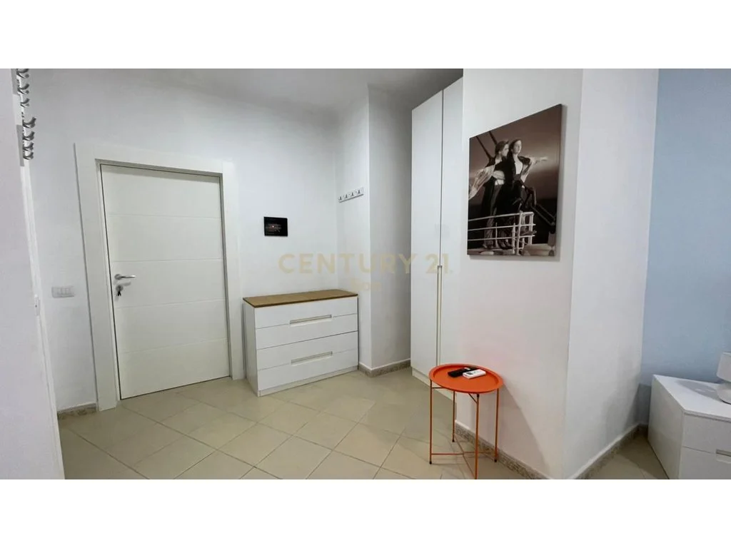 Se vende magnífico apartamento 2+2 en primera línea de playa con vista al mar, Shkëmbi i Kavajës, Durrës