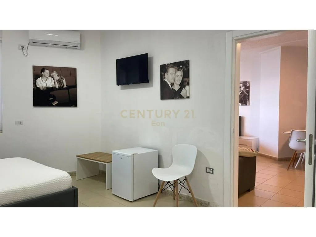 Se vende magnífico apartamento 2+2 en primera línea de playa con vista al mar, Shkëmbi i Kavajës, Durrës