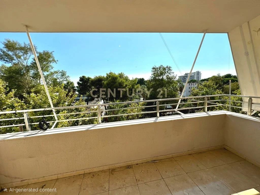 Apartamento 2+1 en venta en la playa de Durrës