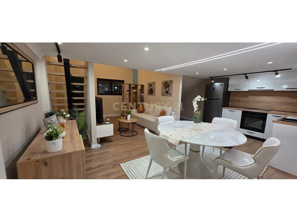 Apartamento dúplex en venta con parking, playa, Durrës