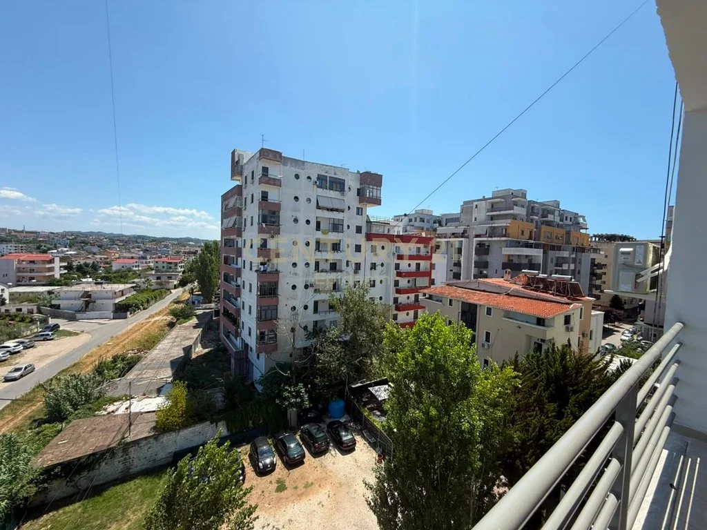 Apartamento 1+1 en venta en la playa
