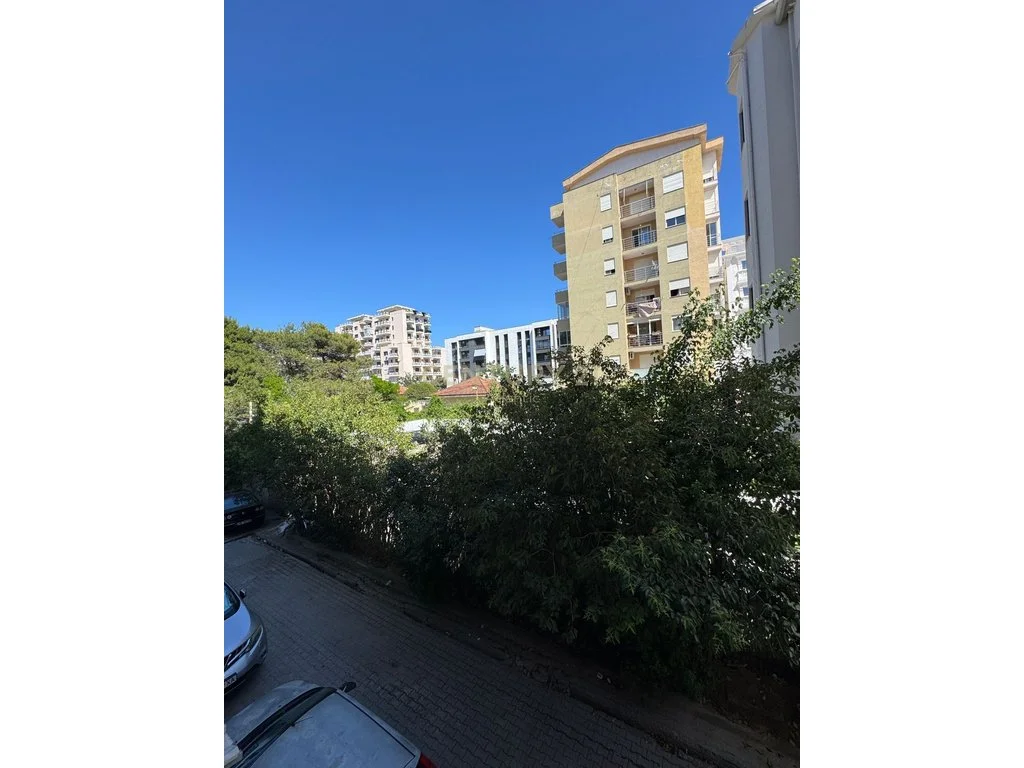 Apartamento 2+2 en venta en la playa, Durrës