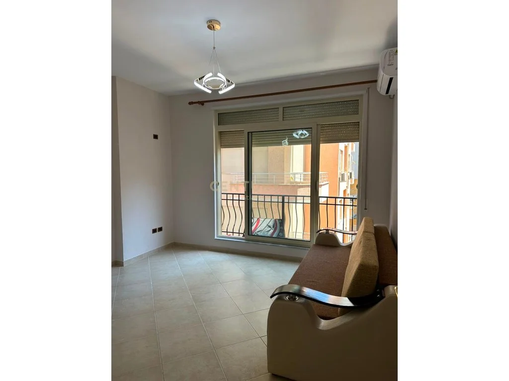 1+1 apartment for sale in Shkëmbi i Kavajës, 150 m from the sea