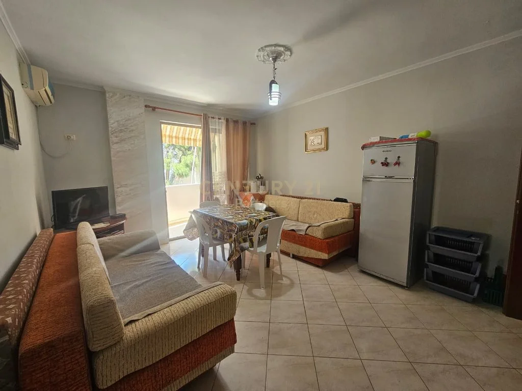 Apartamento 1+1 en venta en el complejo Alb Adriatik, Golem