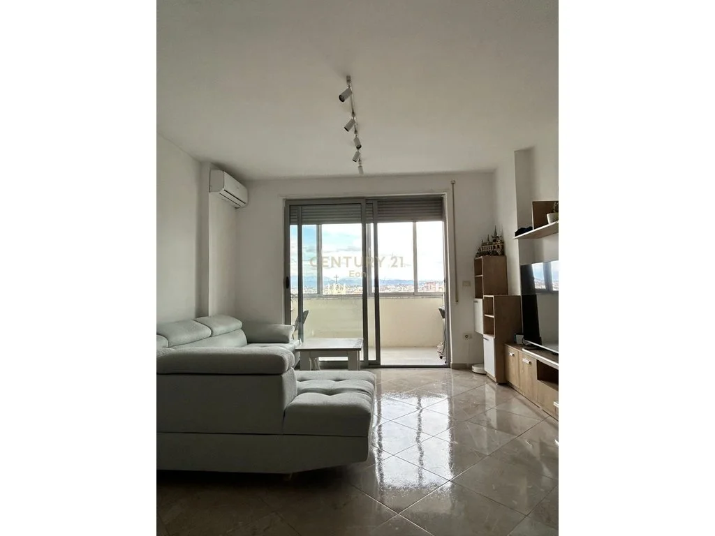 Apartamento 2+1+2 en venta cerca de la antigua URT, Durrës