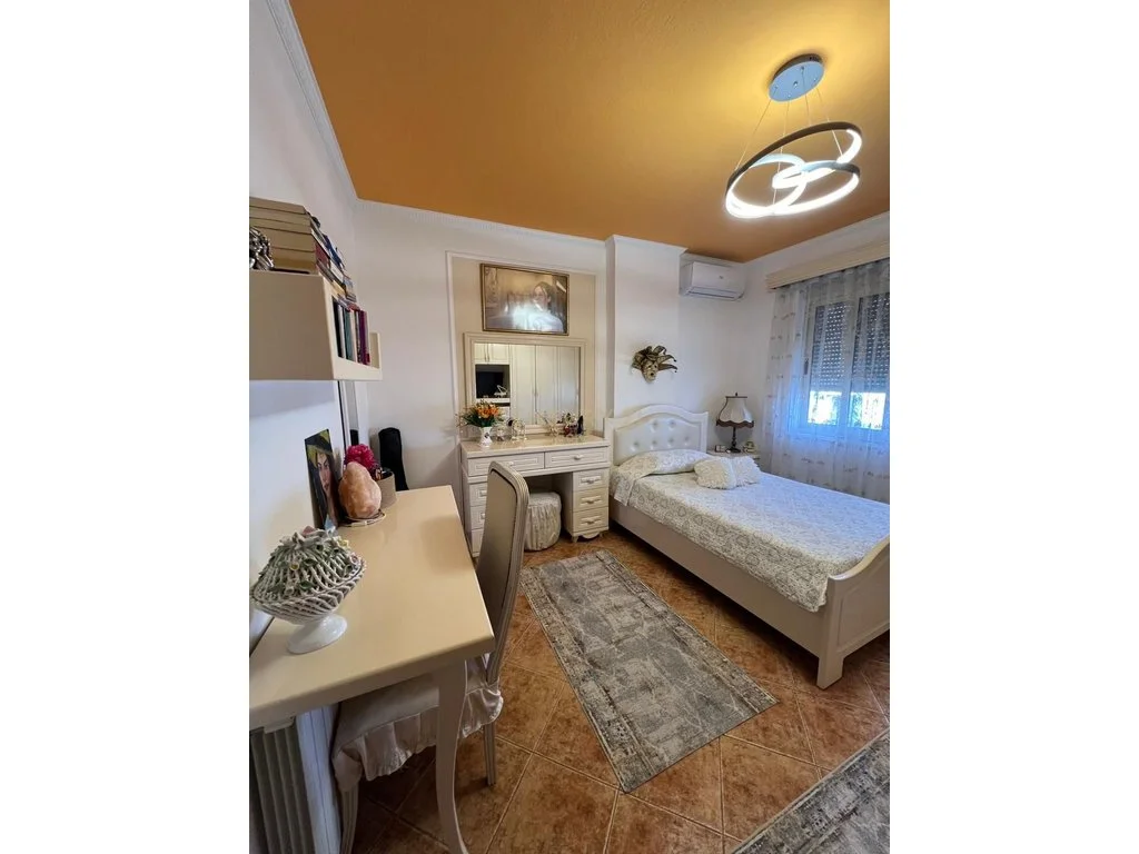 Apartamento 3+1+2 en venta en el centro de Durrës