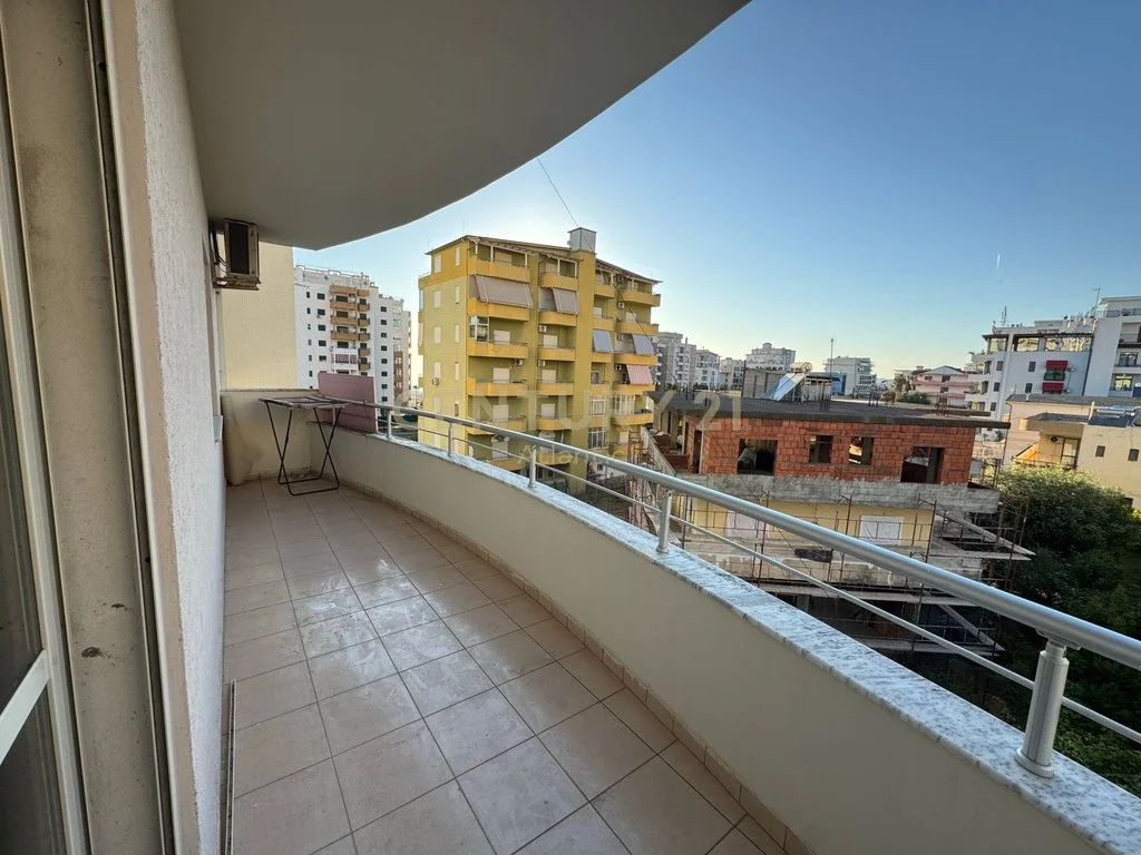 Apartamento 1+1 en venta en Shkëmbi i Kavajës, Durrës