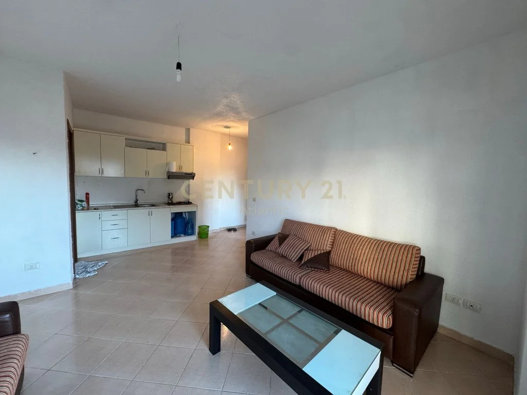 Apartamento 1+1 en venta en Shkëmbi i Kavajës, Durrës