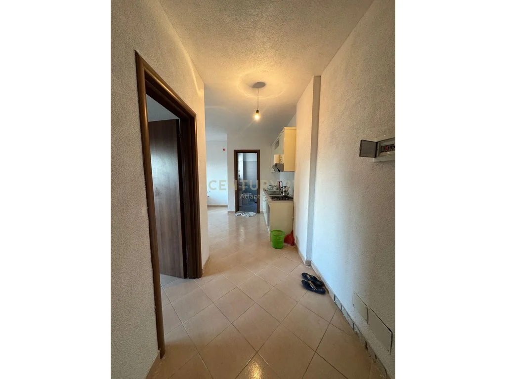 Apartamento 1+1 en venta en Shkëmbi i Kavajës, Durrës