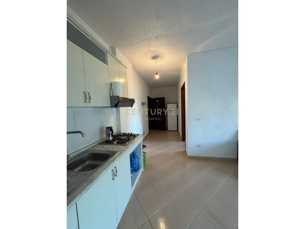 Apartamento 1+1 en venta en Shkëmbi i Kavajës, Durrës