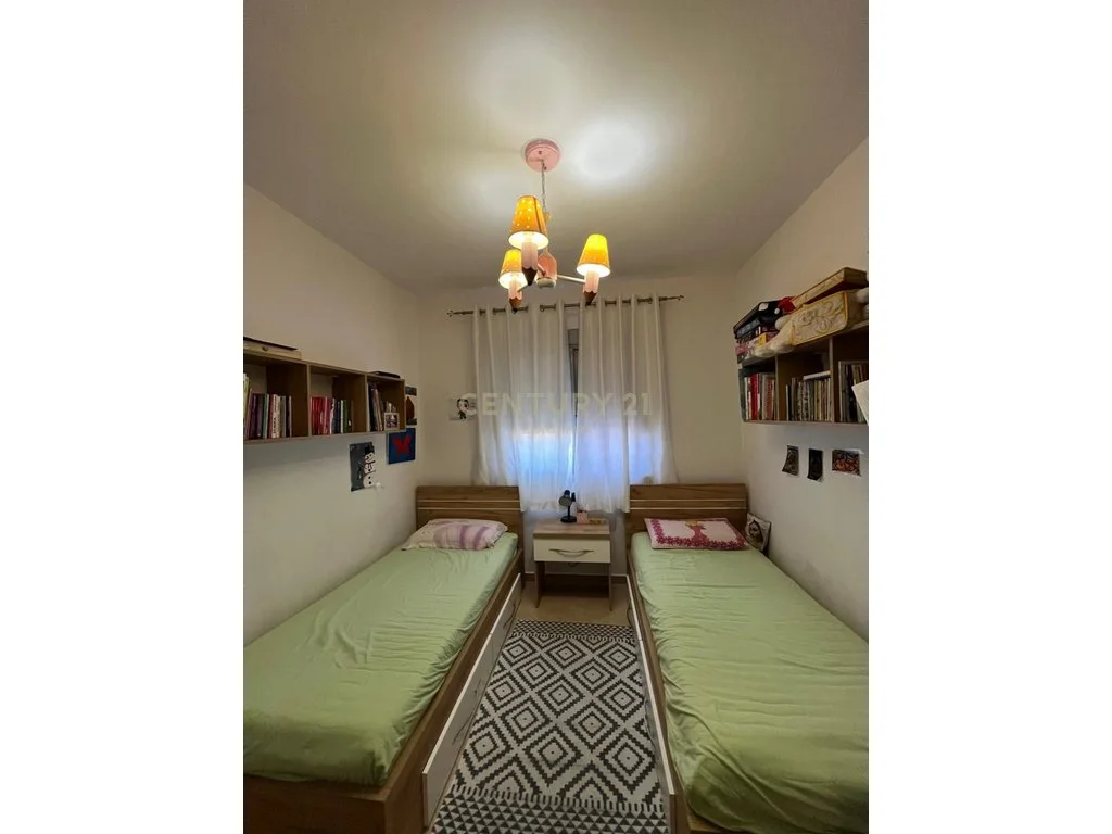 Apartamento 2+1 con terraza en venta cerca de la Dirección de Policía