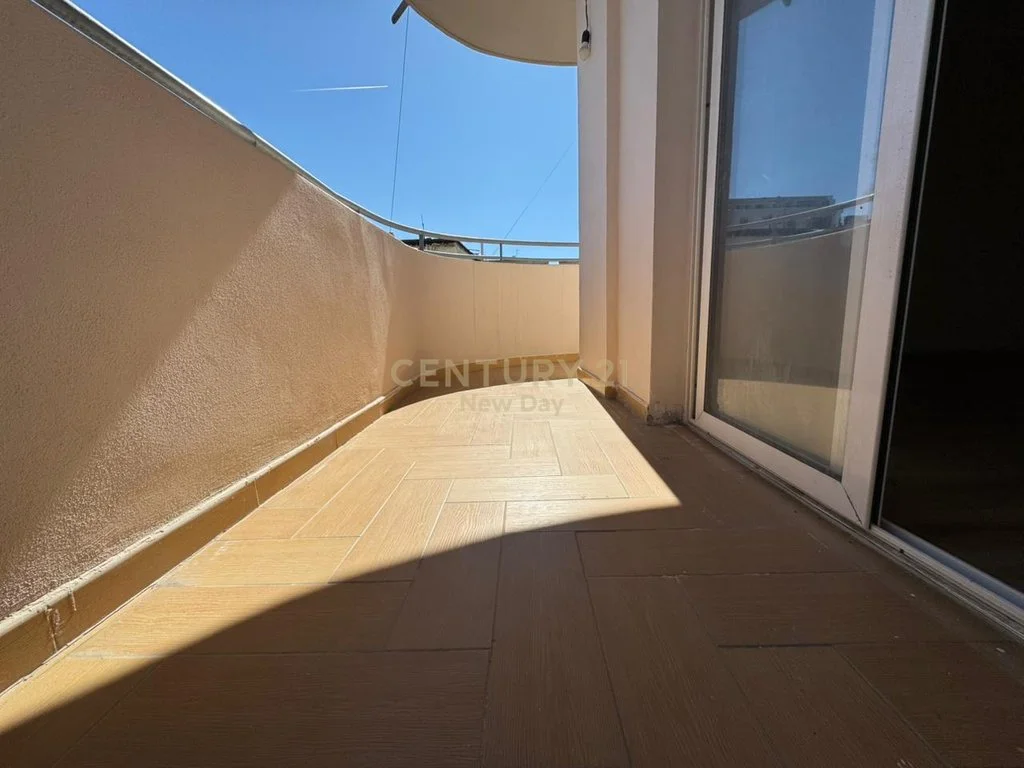 Apartamento 2+1, 2 balcones, en venta en el barrio No.6, Durrës - 176.469€ | 126 m²