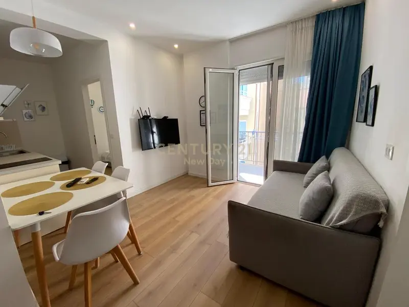 Apartamento 2+1 en venta en Kavajë