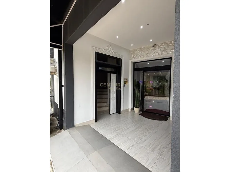Piso 2+1 en venta en Shkëmb, Kavajë, con vista al mar