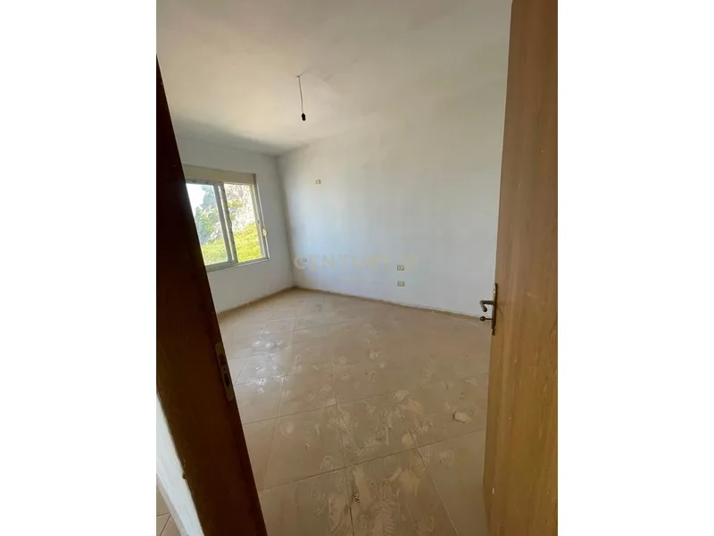 Apartamento 1+1 con vista al mar en venta en Shkëmbin e Kavajës, Durrës