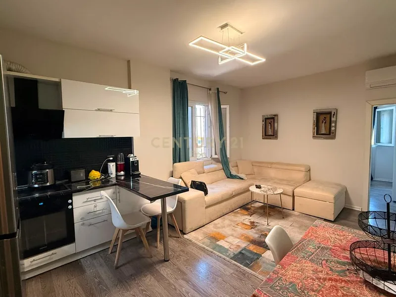 Apartamento 1+1 en venta en Plazh, Durrës