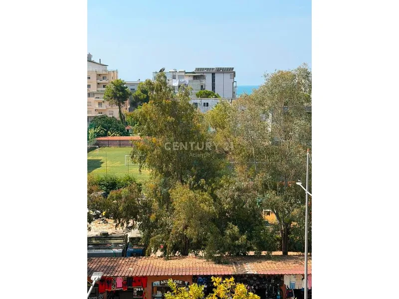 Apartamento 2+1+2 en venta en Plazh, Durrës